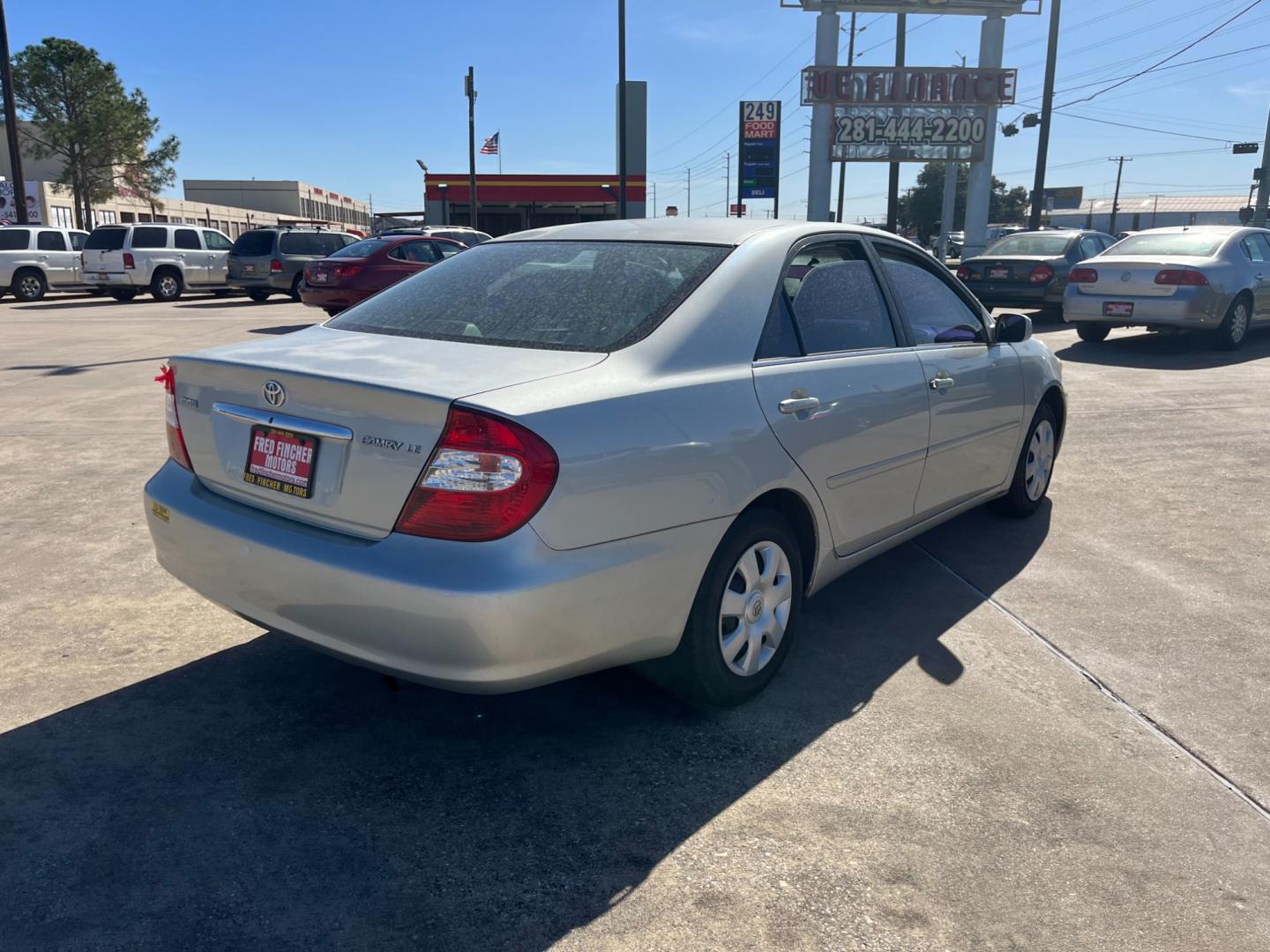 2002 SILVER /gray Toyota Camry LE (4T1BE32K72U) with an 2.4L L4 DOHC 16V engine, Automatic transmission, located at 14700 Tomball Parkway 249, Houston, TX, 77086, (281) 444-2200, 29.928619, -95.504074 - Photo#6